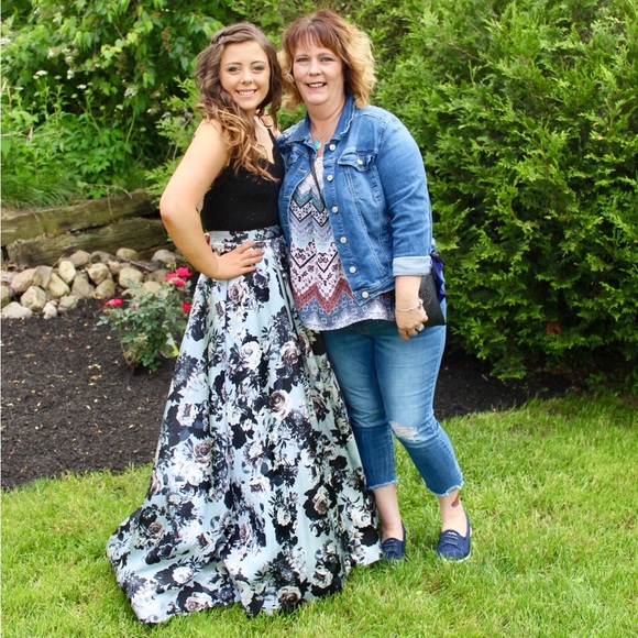 Prom Dress - Picture 3 of 3